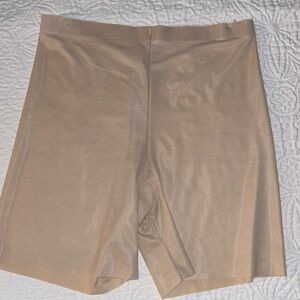 Maidenform control shaping short size XL